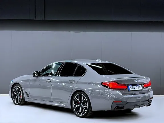 BMW M550I 2021 photo 2