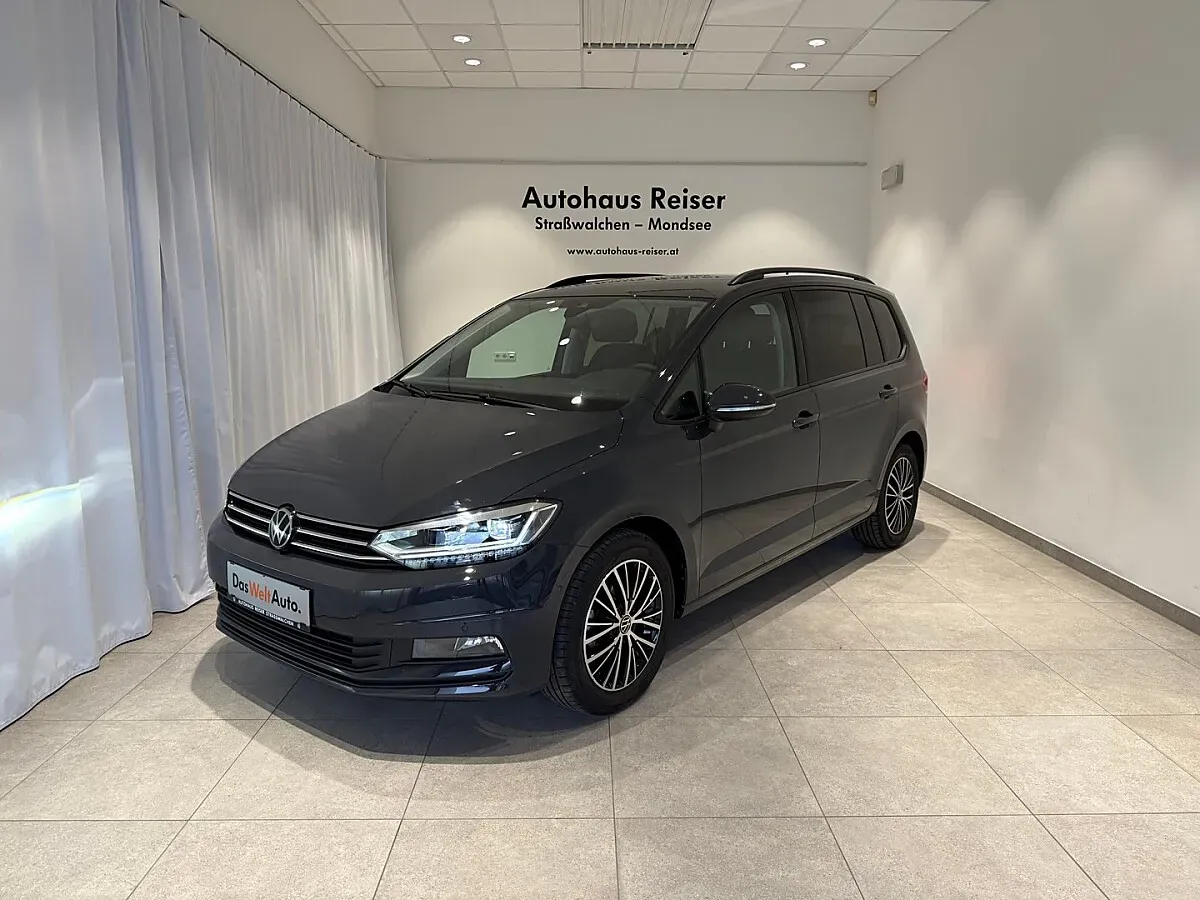 Volkswagen Touran 2025 photo 2
