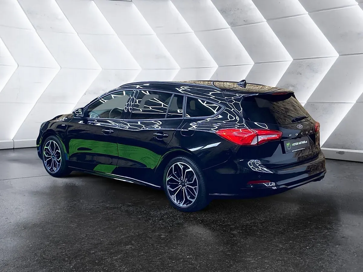 Ford Focus Traveller 2021 photo 3