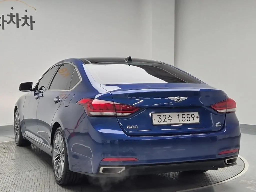 Hyundai Genesis 2016 photo 2
