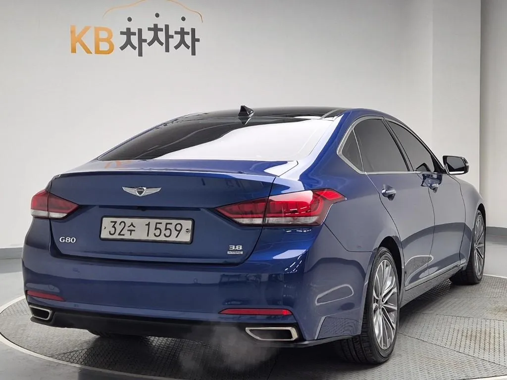 Hyundai Genesis 2016 photo 3