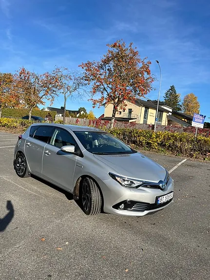 Toyota Auris 2016 photo 3