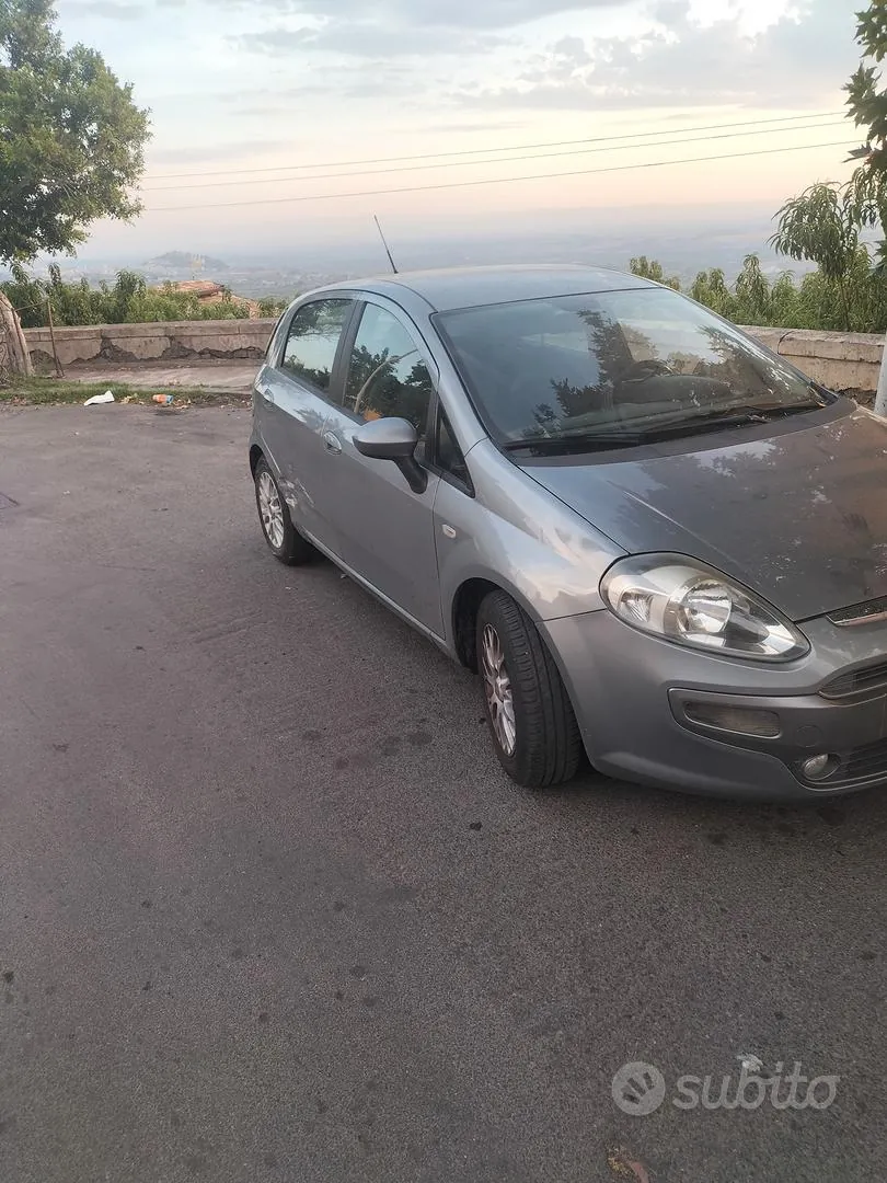 Fiat Punto Evo 2010 photo 2