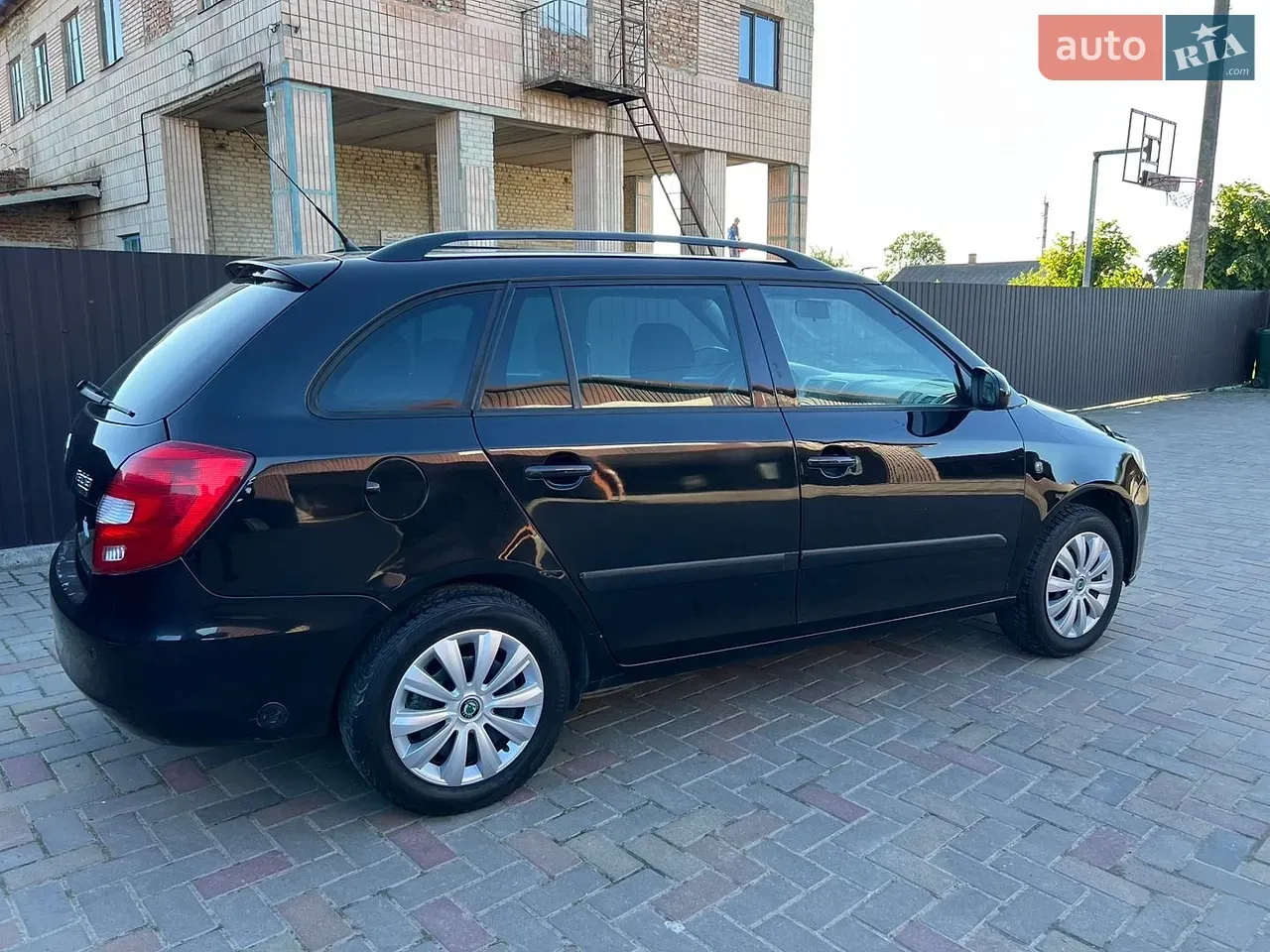 Skoda Fabia 2008 photo 4