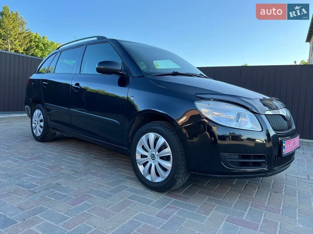 Skoda Fabia 2008 photo 2