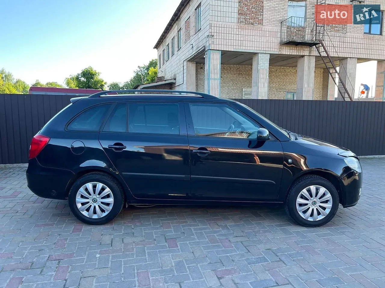Skoda Fabia 2008 photo 3