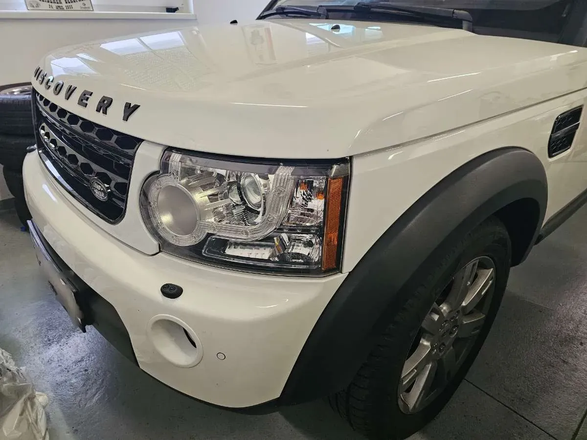 Land Rover Discovery 4 2012 photo 2