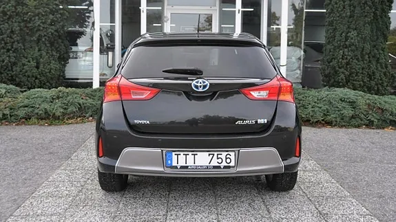 Toyota Auris 2013 photo 5