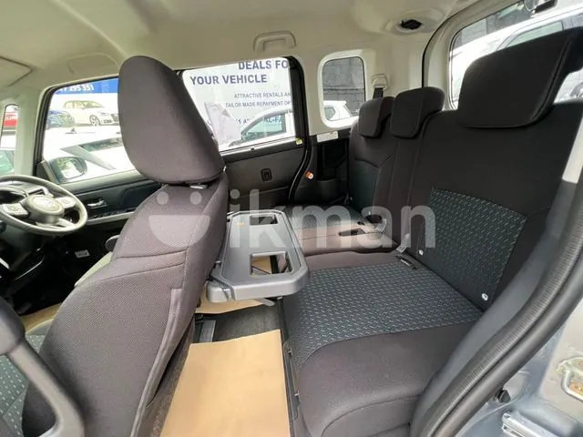 Toyota Roomy 2025 photo 3