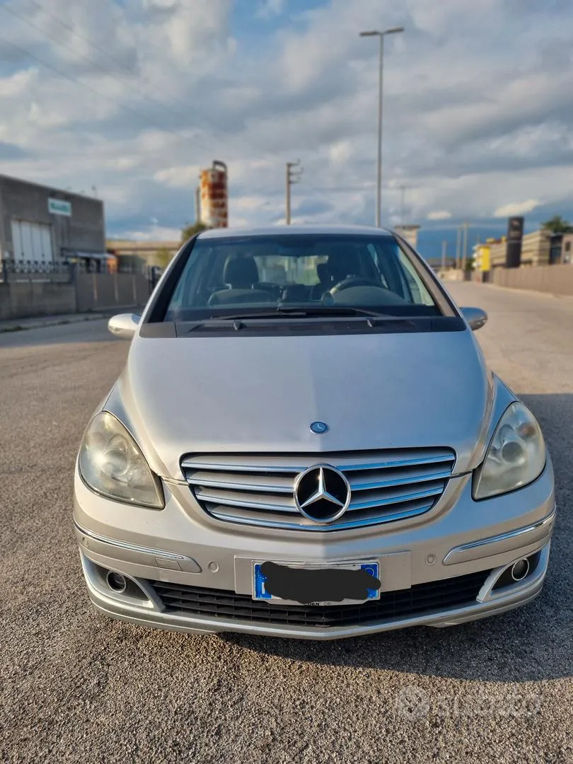 Mercedes-Benz B