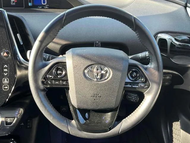 Toyota Prius 2017 photo 3