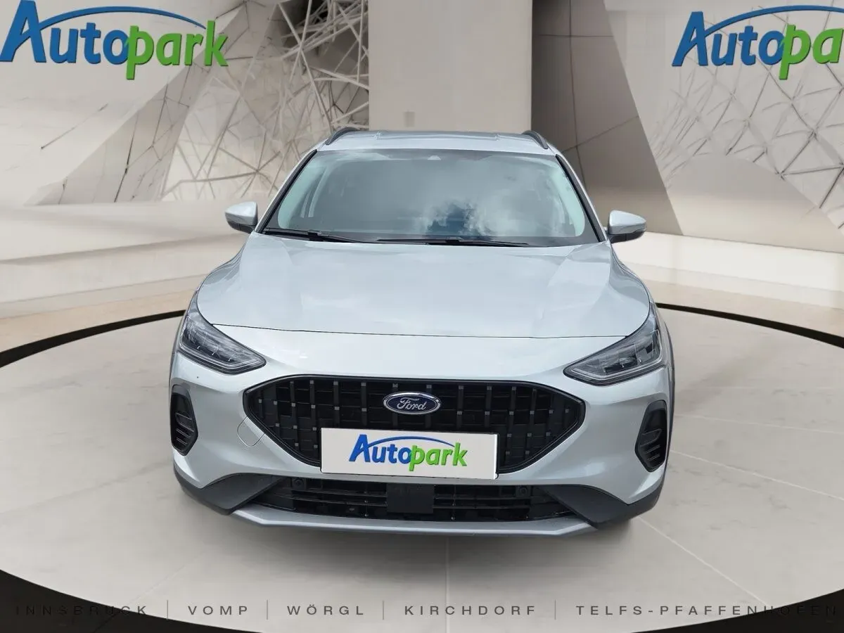 Ford Focus 2026 photo 2