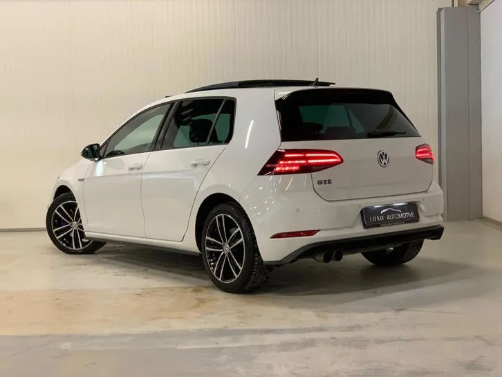 Volkswagen Golf 2017 photo 2