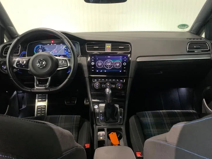 Volkswagen Golf 2017 photo 3