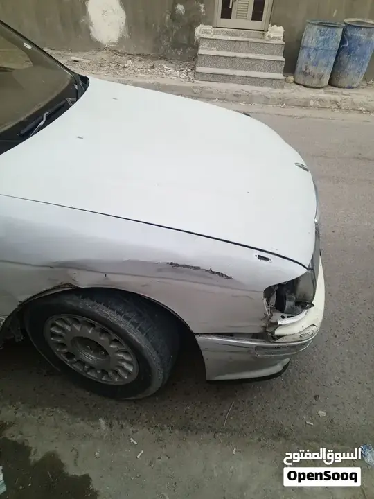 Toyota Crown 1993 photo 4