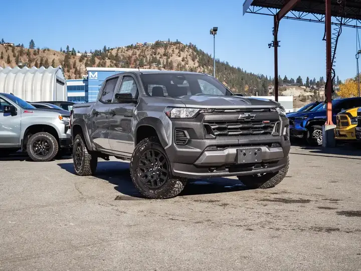 Chevrolet Colorado 2026 photo 2