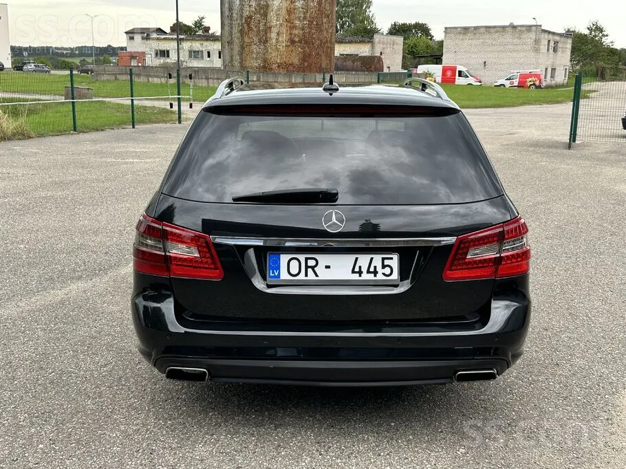 Mercedes-Benz E350 2011 photo 5
