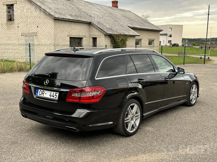 Mercedes-Benz E350 2011 photo 3