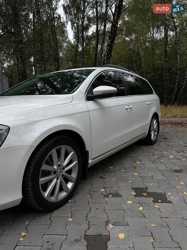 Volkswagen Passat 2013 photo 2