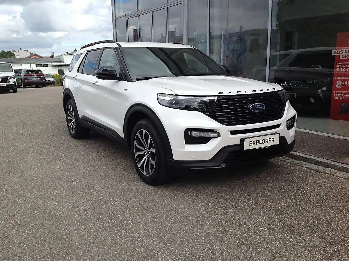 Ford Explorer 2021 photo 3