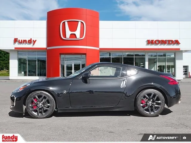 Nissan 370Z 2018 photo 2