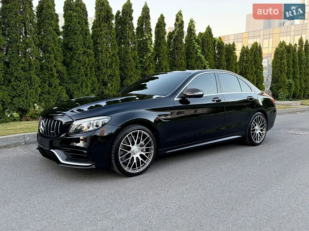 Mercedes-Benz C-Class 2019 photo 3