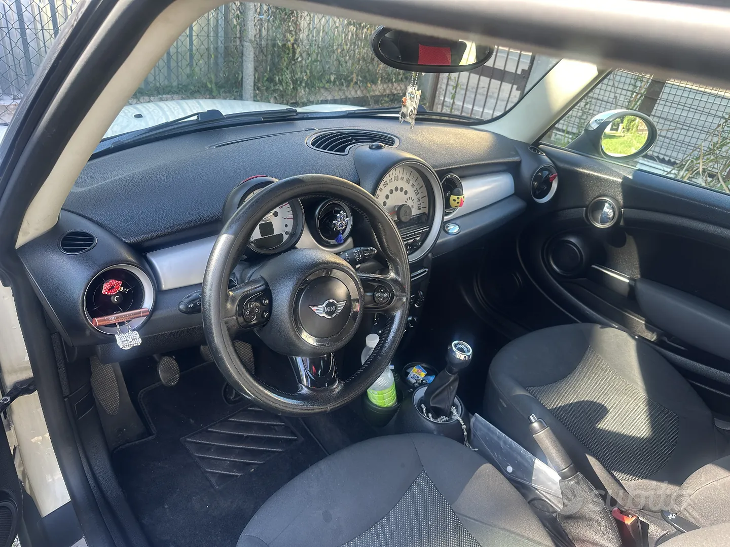 Mini Cooper 2010 photo 3
