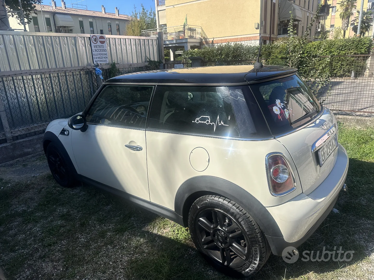 Mini Cooper 2010 photo 5