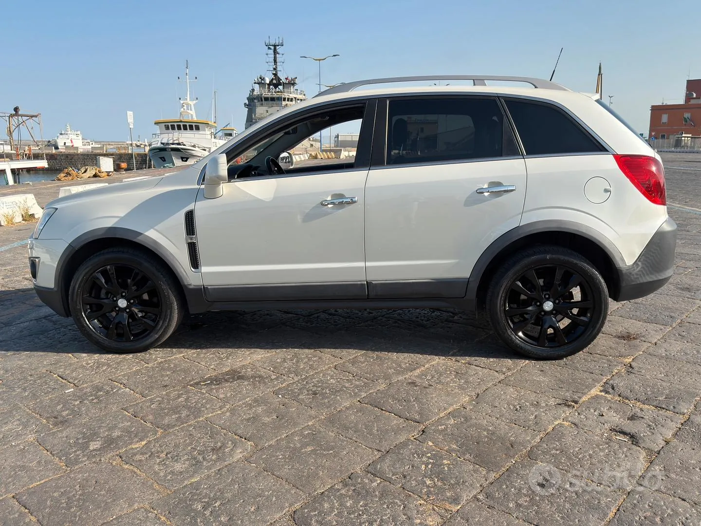 Opel Antara 2012 photo 2