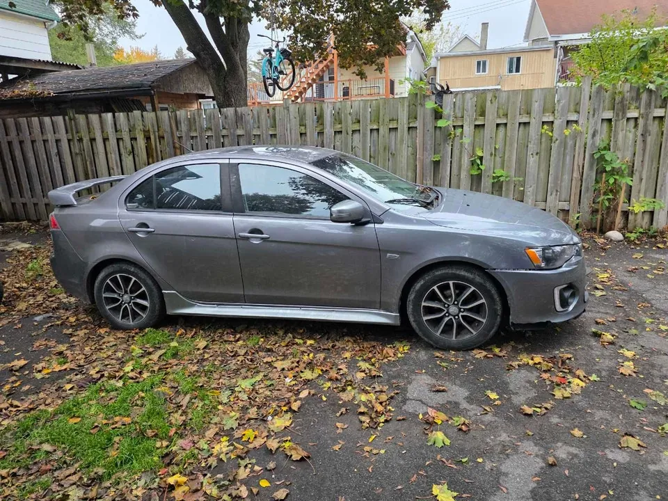 Mitsubishi Lancer 2017 photo 2