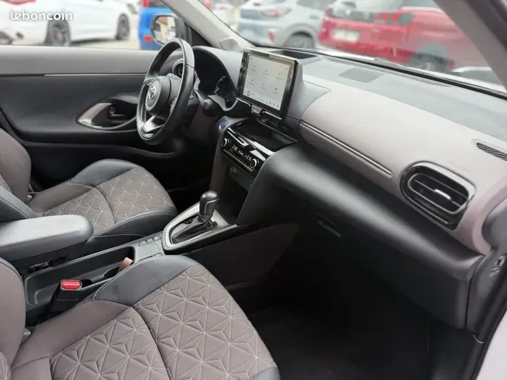 Toyota Yaris Cross 2023 photo 4