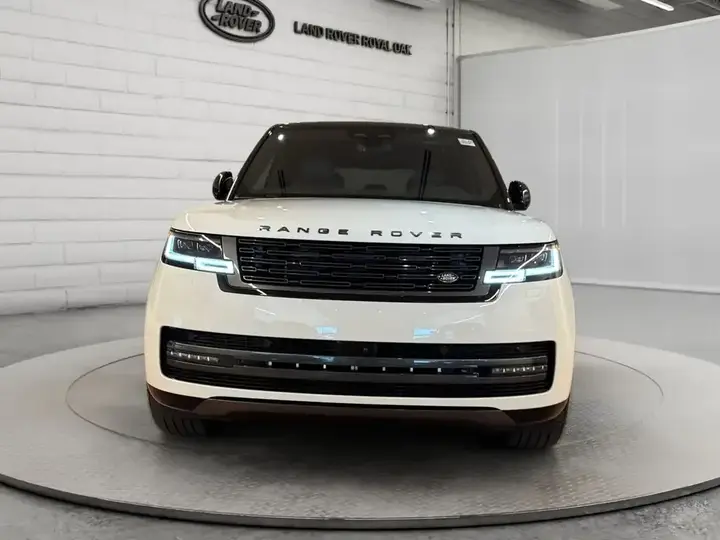 Land Rover Range Rover 2026 photo 2