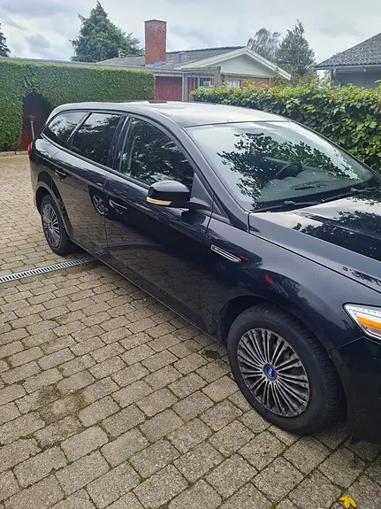 Ford Mondeo 2010 photo 2