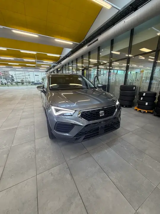 Seat Ateca 2024 photo 2