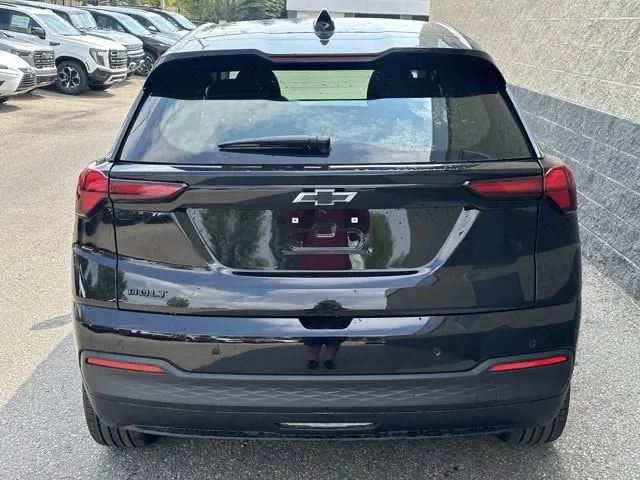 Chevrolet Bolt 2027 photo 5