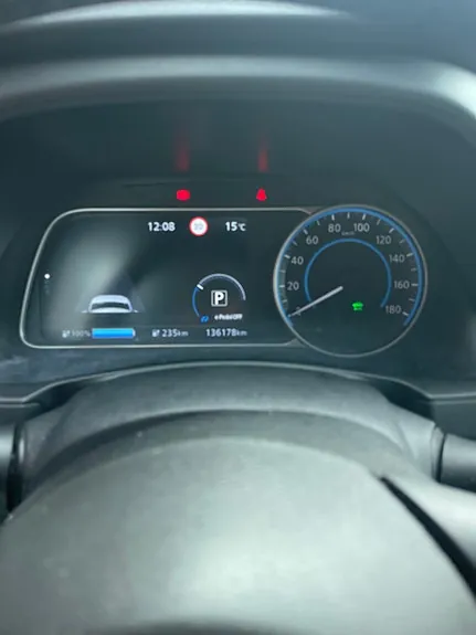 Nissan Leaf 2019 photo 2