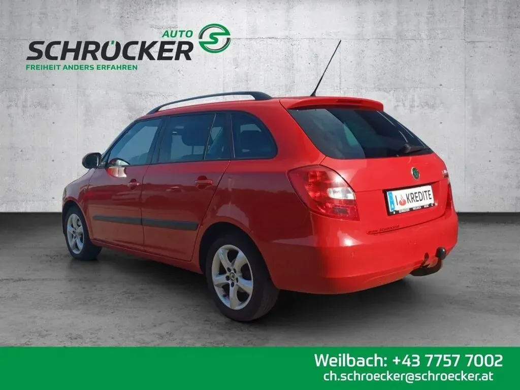 Skoda Fabia 2010 photo 3