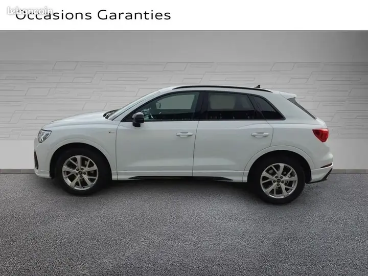 Audi Q3 2022 photo 2