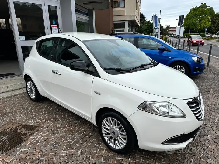 Lancia Ypsilon 2014 photo 3