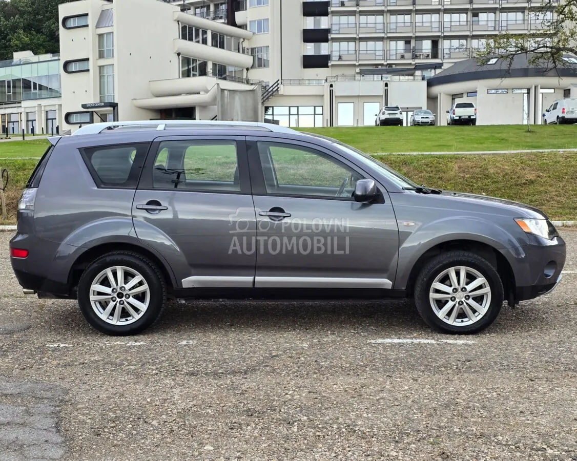 Mitsubishi Outlander 2009 photo 4