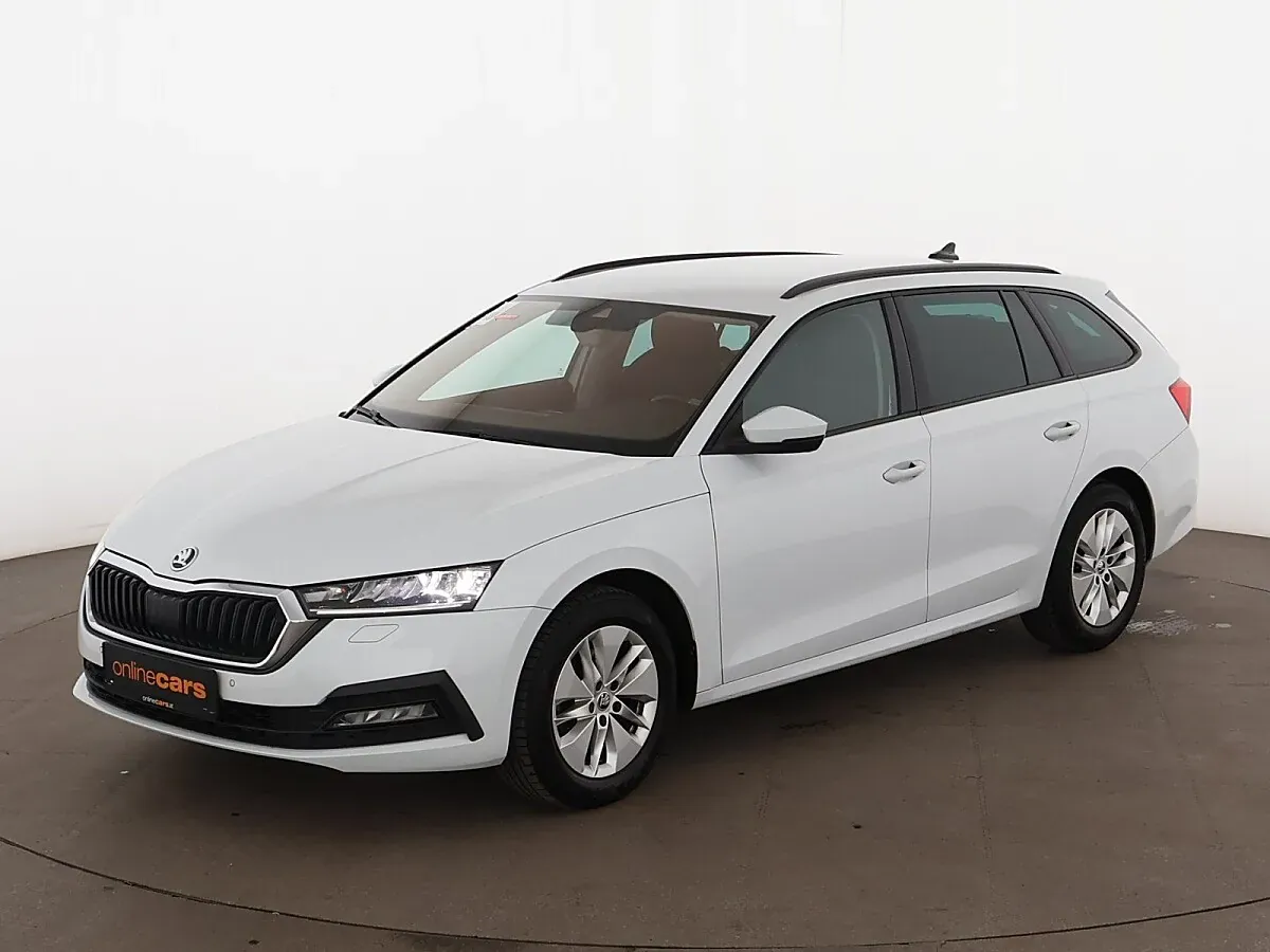 Skoda Octavia 2022 photo 2