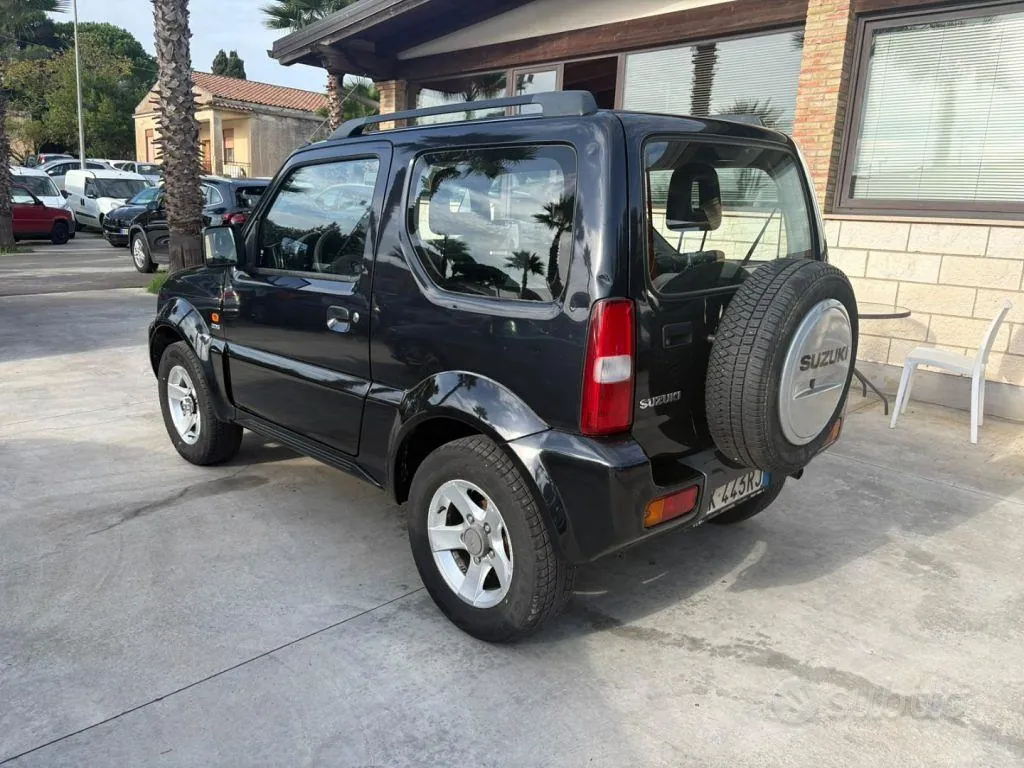 Suzuki Jimny 2007 photo 4