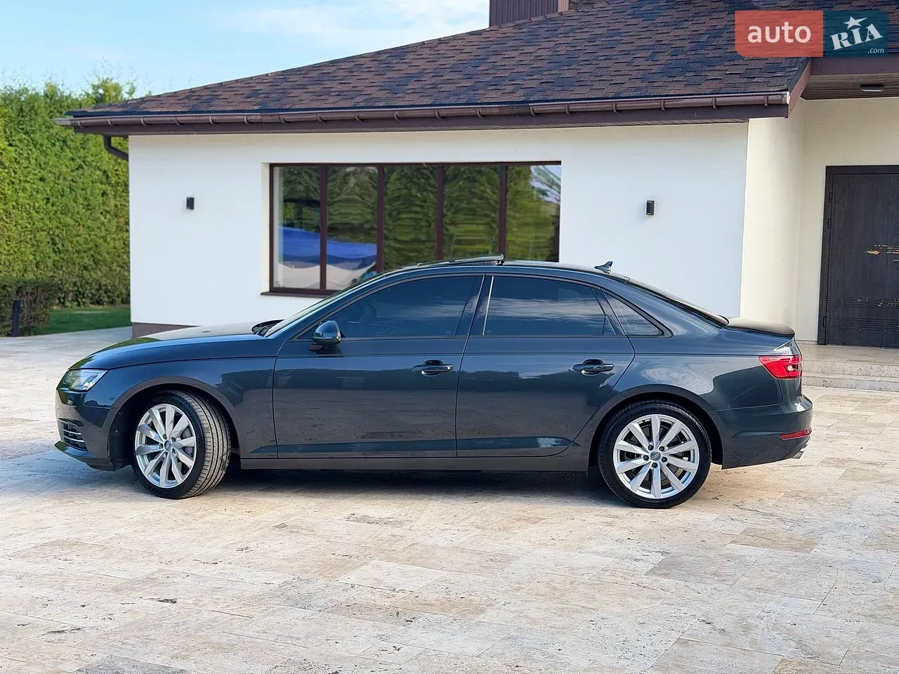 Audi A4 2016 photo 5