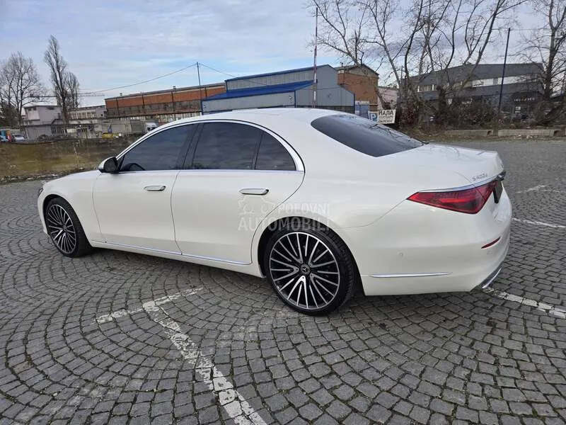 Mercedes-Benz S 400