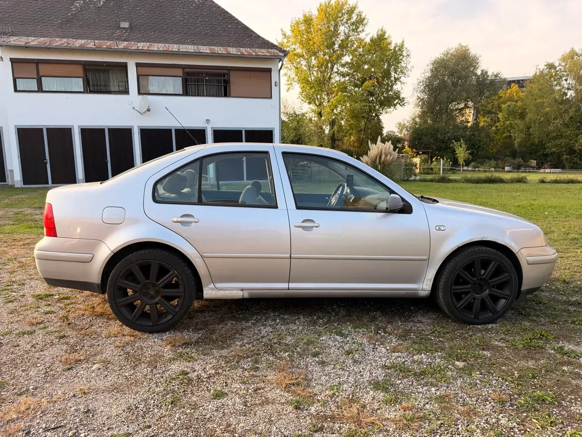 Volkswagen Bora 2005 photo 2