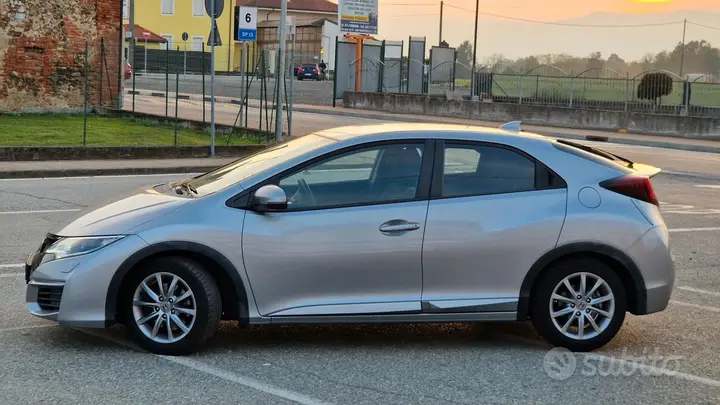 Honda Civic 2016 photo 2
