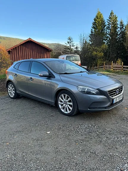 Volvo V40 2015 photo 2