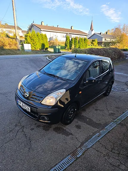 Nissan Pixo
