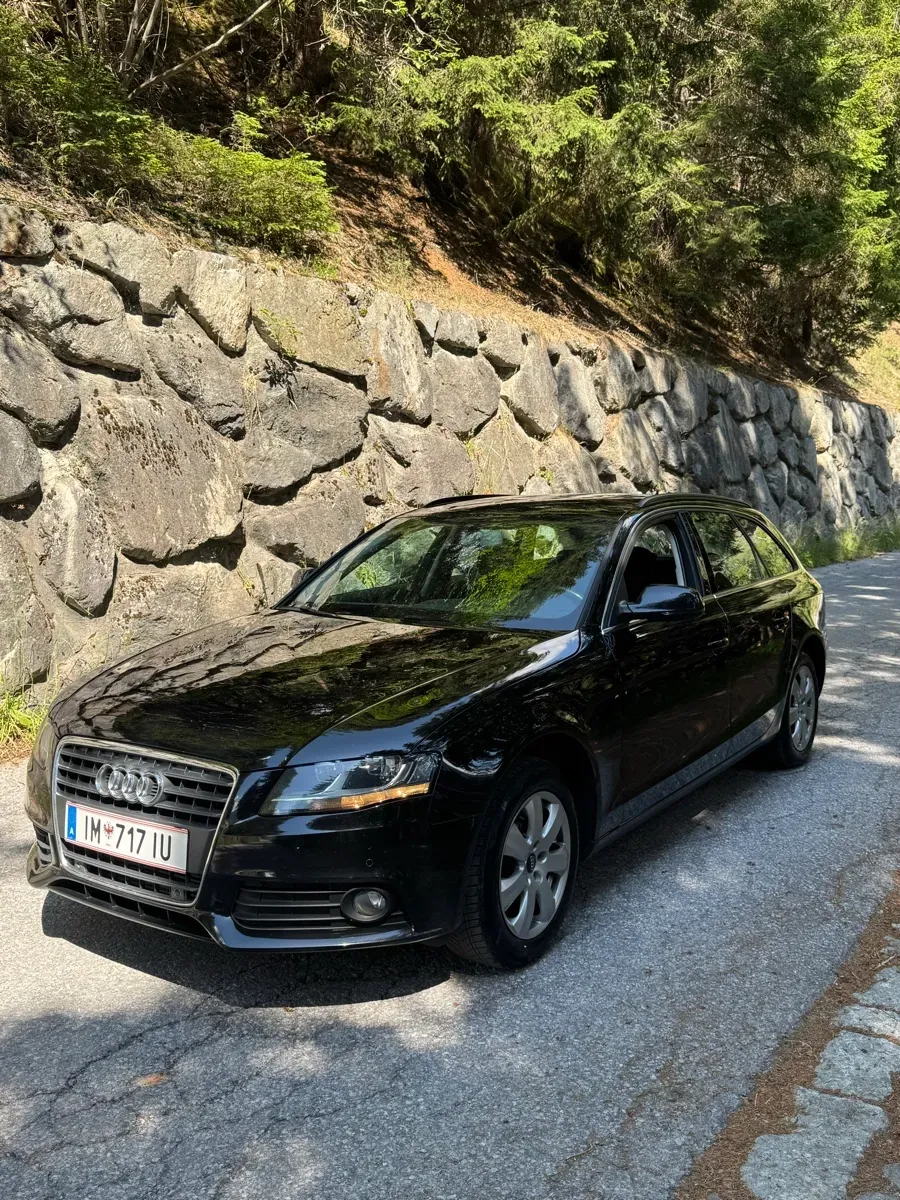 Audi A4 2010 photo 3