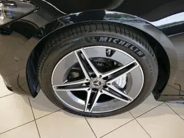 Mercedes-Benz C-Class 2024 photo 2